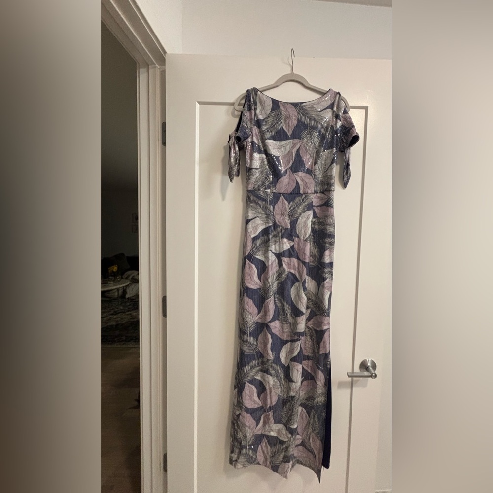 JS Collections Leaf Pattern gown - Picture 5 of 9